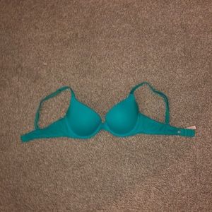 VS Pink t shirt push up bra